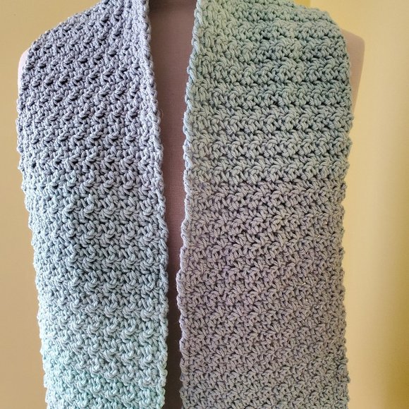 Crochet Berry Stitch Ombre Scarf/New - Picture 2 of 6